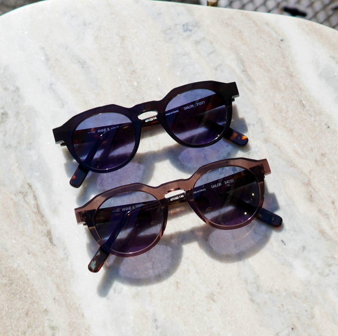 brand: ANNE&VALENTIN
model:SAILOR
col:21D11,24D30

アンバレンタインよりクラウンパントシェイプのサングラスが入荷しました！

アンバレンタインらしさのある生地の色使いと顔馴染みの良い優しいラインが特徴です。

表面はフラットなので、掛けた時に程よく主張してくれるのも良いポイントです。

眼鏡としてもオススメのサイズ感です。
是非店頭にてお試しください。

商品に関するお問い合わせはDM、お電話、メールでも受付しておりますのでお気軽に問い合わせください。

?shop data?
::: ボズュー麻布 :::
最寄り駅 麻布十番駅
5b出口から徒歩約1分
住所 106-0045
東京都港区麻布十番1-10-12須田ビル1F
?03-6230-9983
azabu@beauxyeux.jp

Crown panto-shaped sunglasses from Anne Valentine are now in stock! 

These sunglasses feature Anne Valentine's signature fabric colors and gentle lines that fit comfortably on the face. 

The flat surface makes them stand out just enough when worn, which is a nice feature. 

The size is also recommended for wearing as eyeglasses. 

Be sure to try them on in store. 

If you have any product inquiries, please feel free to contact us via DM, phone, or email.

?Shop Information?
::: Beauxyeux Azabu :::
Nearest Station: Azabu-Juban Station
Approximately 1-minute walk from Exit 5b
Address: 1F Suda Building, 1-10-12 Azabu-Juban, Minato-ku, Tokyo 106-0045
?03-6230-9983
azabu@beauxyeux.jp

#anne&valentin
#自由か?丘 
#眼鏡店　



@beauxyeux_jiyugaoka 
@anneetvalentin 
@globespecs_1998