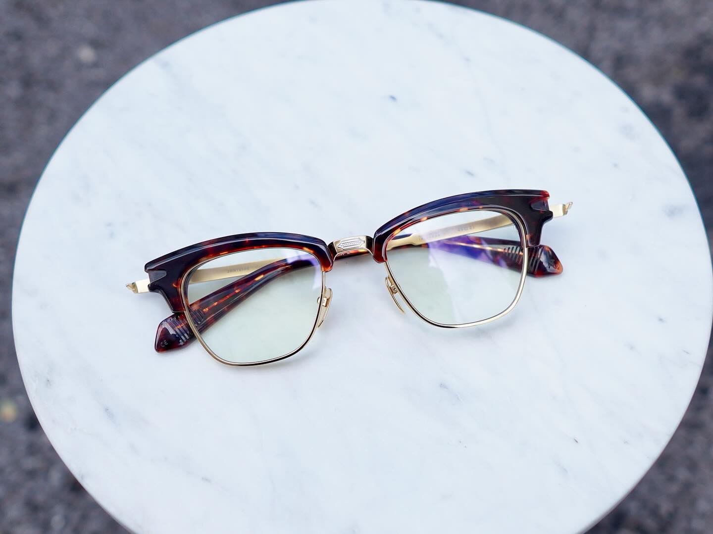 brand:JACQUES MARIE MAGE
model:SARTRE
col:ETNA

JACQUES MARIE MAGEよりサーモントブロウの"SARTRE"が入荷しました！

1943年に刊行された『存在と無』により実存主義を提唱した20世紀を代表するフランスの哲学者、ジャン＝ポール・サルトル氏の着用していた眼鏡に強い影響を受けたウエリントンサーモントモデルがニューバージョンとして登場です。

商品に関するお問い合わせはDM、お電話、メールでも受付しておりますのでお気軽に問い合わせください。
※当店はご予約は必要なくどなた様もご来店頂けます。

?shop data?
最寄り駅 自由か?丘
正面口出口から歩いて約５分て?す。
住所 152-0035
東京都目黒区自由か?丘1-16-13ヒルス?自由か?丘1F
?03-5731-6612
info＠beauxyeux.jp

The "SARTRE" thermont-brow glasses from JACQUES MARIE MAGE have arrived! 

This new version of the Wellington thermont model was heavily influenced by the glasses worn by Jean-Paul Sartre, a leading 20th-century French philosopher who advocated existentialism in his 1943 book "Being and Nothingness." 

Please feel free to contact us via direct mail, phone, or email for product inquiries. 
*Anyone can visit our store without making a reservation.

? shop information?
SHOP beauxyeux Jiyugaoka
ZIPCODE 152-0035
1F Hills Jiyugaoka 1-16-13
Jiyugaoka Meguro-ku Tokyo JAPAN
?+81-35731-6612
info@beauxyeux.jp



#自由か?丘 
#ホ?ス?ュー自由か?丘



@beauxyeux_azabu
@jacquesmariemage