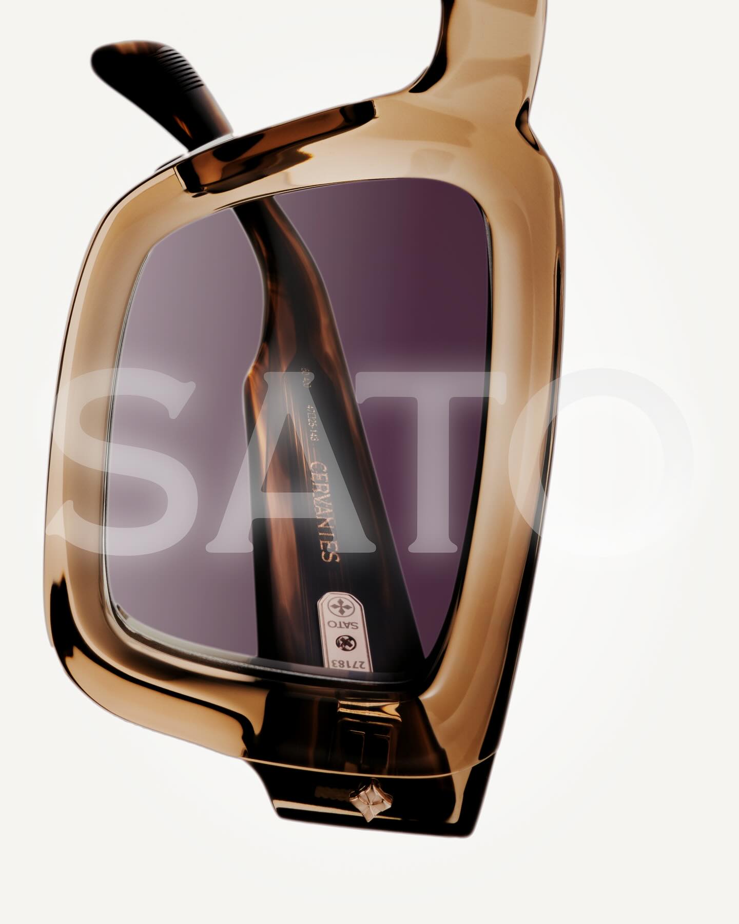 2025年9月20日より日本での展開を開始する《SATO EYEWEAR》をボズュー自由が丘店で取り扱いが開始となります！

店頭でも9月20日より発売開始となります。
シンプルながらに上品さのあるカッコいいアイウェアです。
直接ご覧いただければ必ずSATO EYEWEARの"良さ"を感じて頂けると確信をもっております。

是非ご来店お待ちしております。

【新コレクションについて】
SATO の新コレクションは、?除けのためだけでなく、信念を持ってアイウェアをかける?々に敬意を表している。夏だけでなく、結婚式や散歩など、いつでも気兼ねなく使えるように作られている。 アイウェアは顔に特徴を与え、 その魅?を最?限に際?たせる。

◆「SATO」ブランド名について
「Sans Art, le Talent est Oublie（芸術なくして才能は忘れ去られる）」
この頭文字をとったもので、創造性と技術は切っても切り離せないものであるという私たちのブランド哲学を表しています。

また、全モデルを日本製に拘った日本へのオマージュです。
「佐藤」は日本で最も一般的で格式の高い姓のひとつであり、私たちの複雑なデザインに生命を吹き込み、比類ない眼鏡製作職人の匠の技で作品として昇華させた日本へのオマージュを表しています。
加えて、シンプルに短く、発音しやすく、皆様の印象に残りやすいネーミングは、時代を超越したエレガンスを持つブランドに最適と考えております。

?shop data?
最寄り駅 自由か?丘
正面口出口から歩いて約５分て?す。
住所 152-0035
東京都目黒区自由か?丘1-16-13ヒルス?自由か?丘1F
?03-5731-6612
info＠beauxyeux.jp

[About the New Collection]
SATO's new collection pays tribute to those who wear eyewear not just for sun protection, but for a purpose. It's designed for casual wear, not just in the summer, but also at weddings, walks, and more. Eyewear adds character to the face, enhancing its beauty to the fullest.

About the "SATO" Brand Name
"Sans Art, le Talent est Oublie" (Without art, talent is forgotten)
This acronym represents our brand philosophy that creativity and skill are inseparable.

It also pays homage to Japan, where all models are made in Japan.
"Sato" is one of the most common and prestigious surnames in Japan, and represents a tribute to Japan, where our intricate designs are brought to life and elevated to perfection by the unparalleled craftsmanship of our eyewear artisans.
In addition, we believe that a simple, short, easy-to-pronounce, and memorable name is the perfect fit for a brand with timeless elegance.

? shop information?
SHOP beauxyeux Jiyugaoka
ZIPCODE 152-0035
1F Hills Jiyugaoka 1-16-13
Jiyugaoka Meguro-ku Tokyo JAPAN
?+81-35731-6612
info@beauxyeux.jp

#自由か?丘 
#ホ?ス?ュー自由か?丘



@beauxyeux_azabu
@sato.eyewear