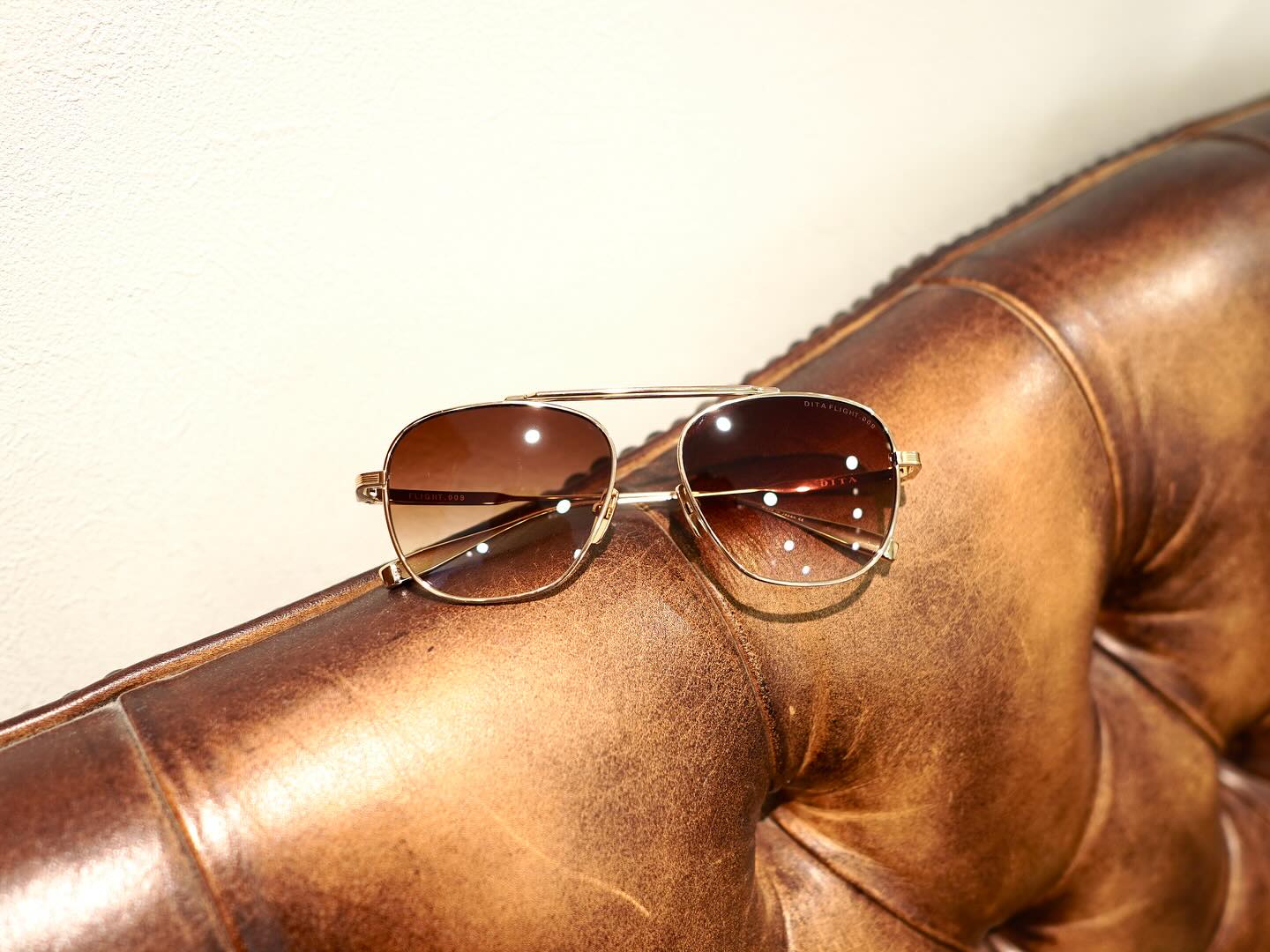 brand:  DITA
model: FRIGHT.009
col:01

生産終了にて廃盤となった人気モデルが奇跡的に入荷しました！
もし、お探しの方はこの機会に是非！

DITAのサングラスコレクションにおいて不動の人気を誇る「FLIGHT(フライト)シリーズ」の9作目。

※本モデルはNETFLIXにて配信の「地面師たち」にてハリソン山中を演じている俳優の豊川悦司さんが劇中で着用されているモデル＆カラーです。

商品に関するお問い合わせはDM、お電話、メールでも受付しておりますのでお気軽に問い合わせください。

?shop data?
最寄り駅 自由か?丘
正面口出口から歩いて約５分て?す。
住所 152-0035
東京都目黒区自由か?丘1-16-13ヒルス?自由か?丘1F
?03-5731-6612
info＠beauxyeux.jp

Miraculously, a popular model that was discontinued due to production has arrived in stock!
If you've been looking for it, don't miss this opportunity!

This is the ninth installment of the "FLIGHT" series, a perennial favorite in DITA's sunglasses collection.

*This model and color are worn by actor Etsushi Toyokawa, who plays Harrison Yamanaka in the Netflix series "Jimanshatachi."

If you have any product inquiries, please feel free to contact us via DM, phone, or email.

? shop information?
SHOP beauxyeux Jiyugaoka
ZIPCODE 152-0035
1F Hills Jiyugaoka 1-16-13
Jiyugaoka Meguro-ku Tokyo JAPAN
?+81-35731-6612
info@beauxyeux.jp

#自由か?丘 
#ホ?ス?ュー自由か?丘



@beauxyeux_azabu
@beauxyeux_jiyugaoka 
@ditaeyewear