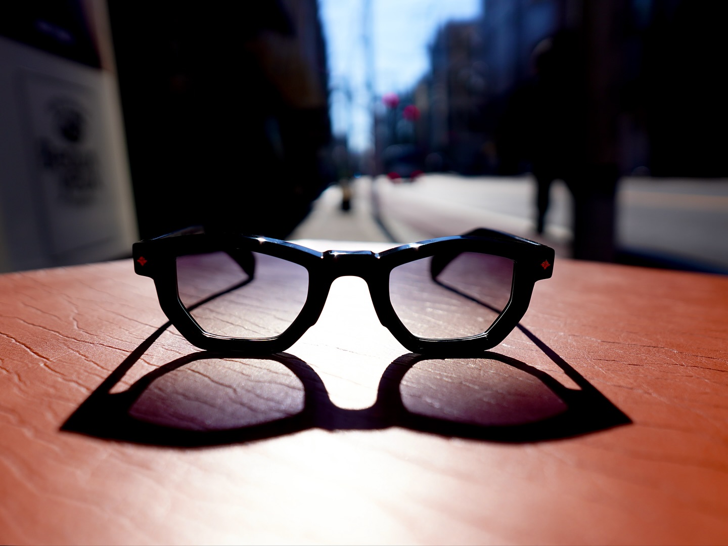 【待望の再入荷】
brand: SATO EYEWEAR
model:LA SUPERBA
col:N-1

今年の9月より取り扱いを開始しており好評いただいているフランスのSATO EYEWEAR。
製造は全て日本で行っており、数量限定生産にてこだわり尽くしたアイウェアを展開しております。

前回入荷時にはすぐ完売いたしましたモデル名LA SUPERBA 

フレームのデザインやカッティングが特徴的であり品質の高いプラスチックフレームに仕上げられています。

ラグジュアリーアイウェアの中でもサイズ感がとても良くシンプルながらに上質な1本です。

現在取り扱い店舗も少ないため直接ご覧いただける機会も少ないので是非SATOの世界観を店舗にてお試しください。

商品に関するお問い合わせはDM、お電話、メールでも受付しておりますのでお気軽に問い合わせください。

︎shop data︎
最寄り駅 自由が丘
正面口出口から歩いて約５分です。
住所 152-0035
東京都目黒区自由が丘1-16-13ヒルズ自由が丘1F
︎03-5731-6612
info＠beauxyeux.jp

#自由が丘 
#ボズュー自由が丘



@beauxyeux_azabu
@sato.eyewear