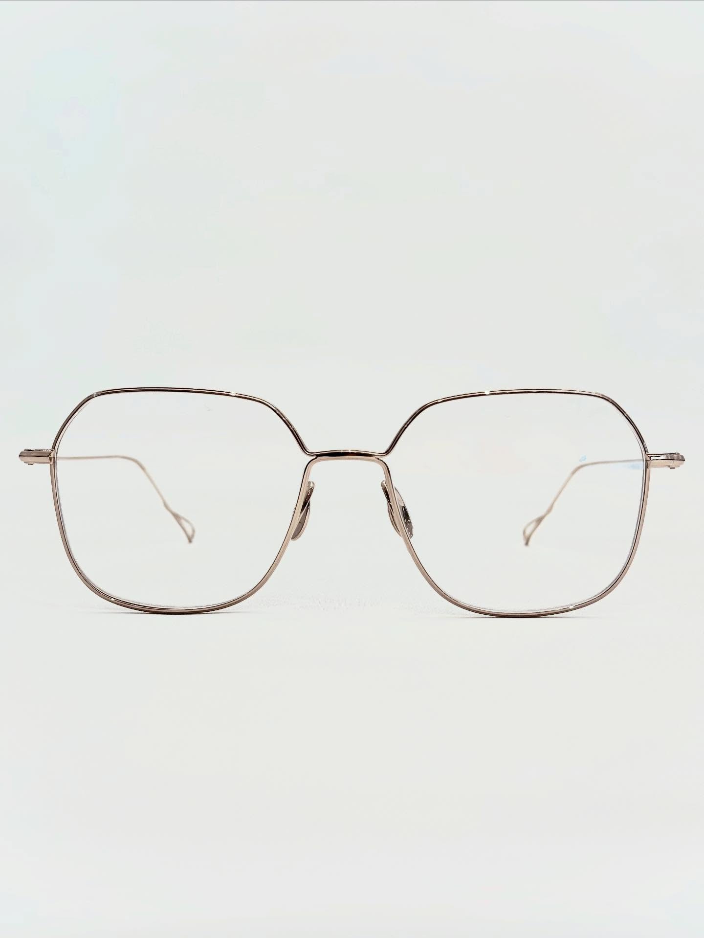 【ニュートラルの美学/YUICHI TOYAMA.再入荷】

brand : YUICHI TOYAMA.
mod : U168 Gyorgy
col: 02, 03

YUICHI TOYAMA.のアイコニックなフレームが入荷いたしましたのでご紹介します。

多角形のビッグシェイプでありながら、線の優雅さと余計な装飾を削ぎ落とした絶妙なバランスにより、過度な主張を抑えた上品な一本。

さらに、ブランド独自の「ダブルダッチ構造」によって、リムとレンズの間に空間を生み出し、線の存在感を最大限に引き立てた軽やかなデザインに仕上がっています。ミニマルでありながら、しっかりと個性が宿るフレームです。

ブランドが掲げる「ニュートラル」の美学を体現したメタルフレームを、ぜひ店頭でお試しください。

shop data
！！： ボズュー麻布：！：
最寄り駅 麻布十番駅
5b出口から徒歩約1分
住所106-0045
東京都港区麻布十番1-10-12須田ビル 1F
03-6230-9983
azabu@beauxyeux.jp

The iconic frame from YUICHI TOYAMA has just been restocked, and we're excited to introduce it to you.

Despite its bold, polygonal silhouette, the frame maintains an elegant line and a refined balance, free from unnecessary ornamentation-resulting in a piece that is sophisticated without being overstated.

YUICHI TOYAMA's signature Double Dutch structure creates a subtle gap between the rim and the lens, bringing lightness to the design while maximizing the presence of each line. Minimal yet unmistakably expressive, it captures a unique character.

This metal frame embodies the brand's philosophy of
"neutrality."
We invite you to experience it in person at our store.

Shop Information
•:: Beauxyeux Azabu :::
Nearest Station: Azabu-Juban Station
Approximately 1-minute walk from Exit 5b
Address: 1F Suda Building, 1-10-12 Azabu-Juban,
Minato-ku, Tokyo 106-0045
03-6230-9983
azabu@beauxyeux.jp


@beauxyeux_jiyugaoka