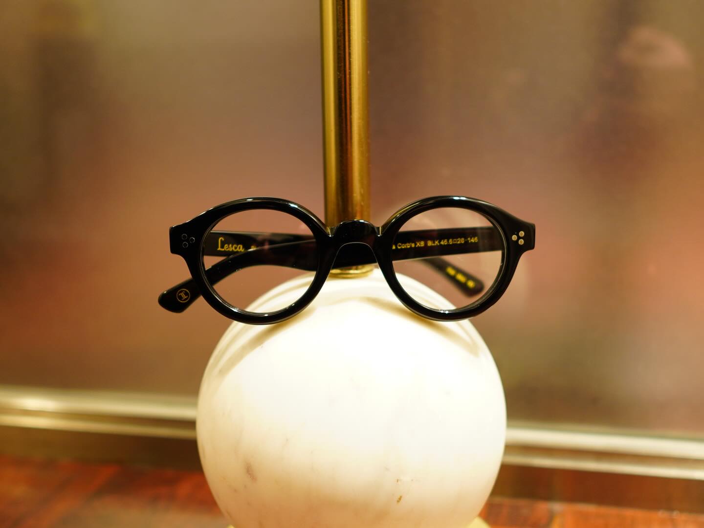 brand: Lesca LUNETIER
mod:La Corb's XS
col:BLK

Lesca LUNETIERの人気モデル【La Corb's】のスモールサイズが入荷しました！

ボリュームのあるオーバルシェイプ。
お顔の小さい方や女性の方で掛けたいのに大きくて断念されていた方沢山いたのではないでしょうか。

遂にXSサイズが登場しましたので、是非掛けて試して頂きたいです！

商品に関するお問い合わせはDM、お電話、メールでも受付しておりますのでお気軽に問い合わせください。

︎shop data︎
最寄り駅 自由が丘
正面口出口から歩いて約５分です。
住所 152-0035
東京都目黒区自由が丘1-16-13ヒルズ自由が丘1F
︎03-5731-6612
info＠beauxyeux.jp

The small size of Lesca LUNETIER's popular model, La Corb's, is now in stock!

A voluminous oval shape.
We're sure there are many women and people with small faces who have wanted to wear these glasses but have given up because they are too big.

The XS size is finally here, so we hope you'll give them a try!

For product inquiries, please feel free to contact us via DM, phone, or email.

︎ shop information︎
SHOP beauxyeux Jiyugaoka
ZIPCODE 152-0035
1F Hills Jiyugaoka 1-16-13
Jiyugaoka Meguro-ku Tokyo JAPAN
︎+81-35731-6612
info@beauxyeux.jp

レスカ
フレンチアイウェア
自由が丘 
眼鏡店
ボズュー自由が丘
tokyo 
opticalstore 
opticien 
@beauxyeux_azabu
@lescalunetier
@globespecs_1998