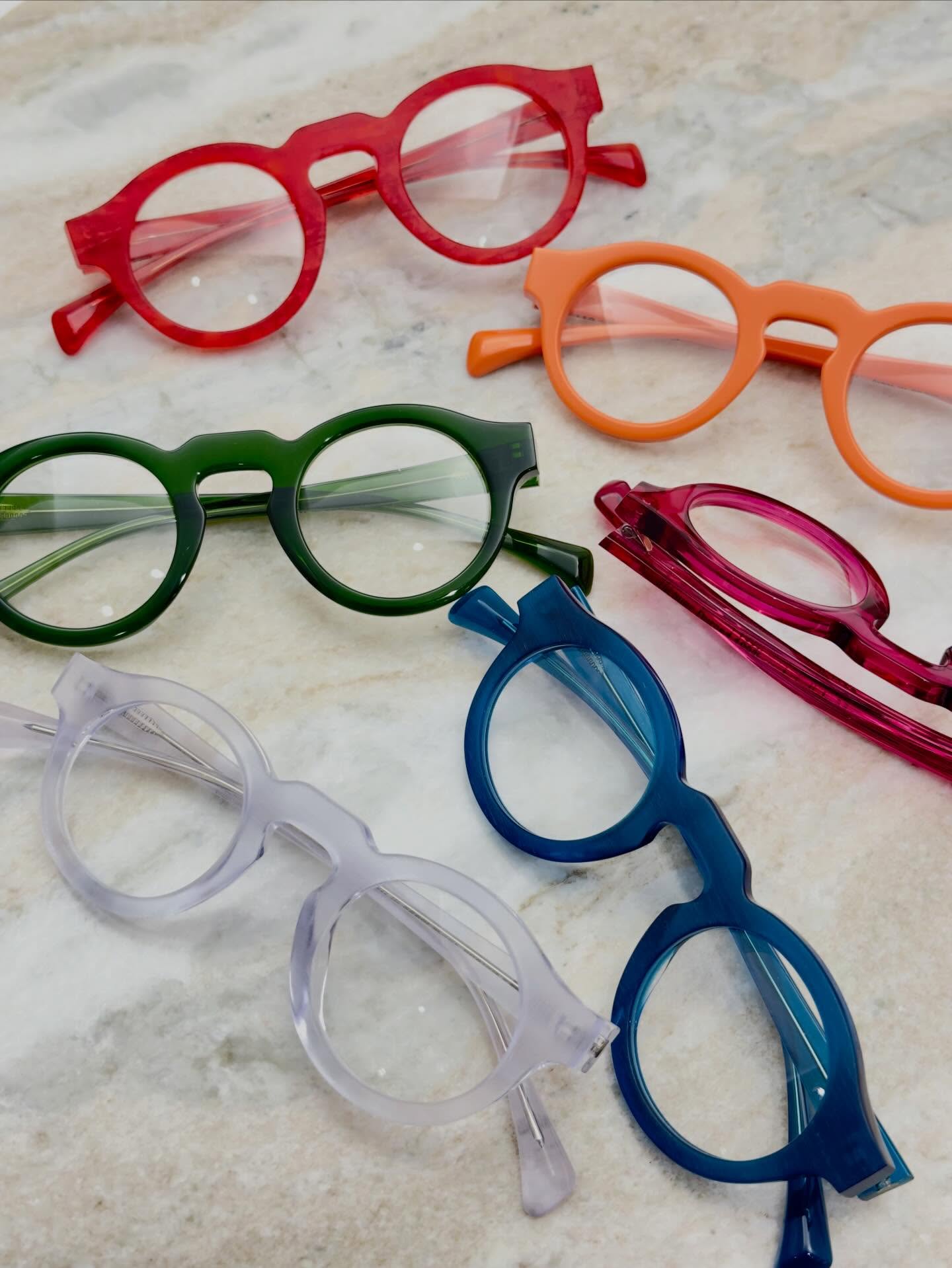 【Jacques Durand.｜明日最終日】

Jacques Durand. トランクショー。

会期も残すところ、明日が最終日。

本日は、定番モデルから
日常使いしやすいおすすめモデルまで、
複数モデルを掲載しています。

ぜひ店頭でお試しください。

shop data 
::: ボズュー麻布 :::
最寄り駅 麻布十番駅
5b出口から徒歩約1分
住所 106-0045
東京都港区麻布十番1-10-12須田ビル 1F
03-6230-9983
azabu@beauxyeux.jp 

Jacques Durand. Trunk Show.

Tomorrow is the final day of the event.

Today, we are featuring multiple models,
ranging from signature frames
to easy-to-wear everyday favorites.

Please visit us in store to try them on.

Shop Information 
::: Beauxyeux Azabu :::
Nearest Station: Azabu-Juban Station
Approximately 1-minute walk from Exit 5b
Address: 1F Suda Building, 1-10-12 Azabu-Juban, Minato-ku, Tokyo 106-0045
03-6230-9983
azabu@beauxyeux.jp

@beauxyeux_jiyugaoka