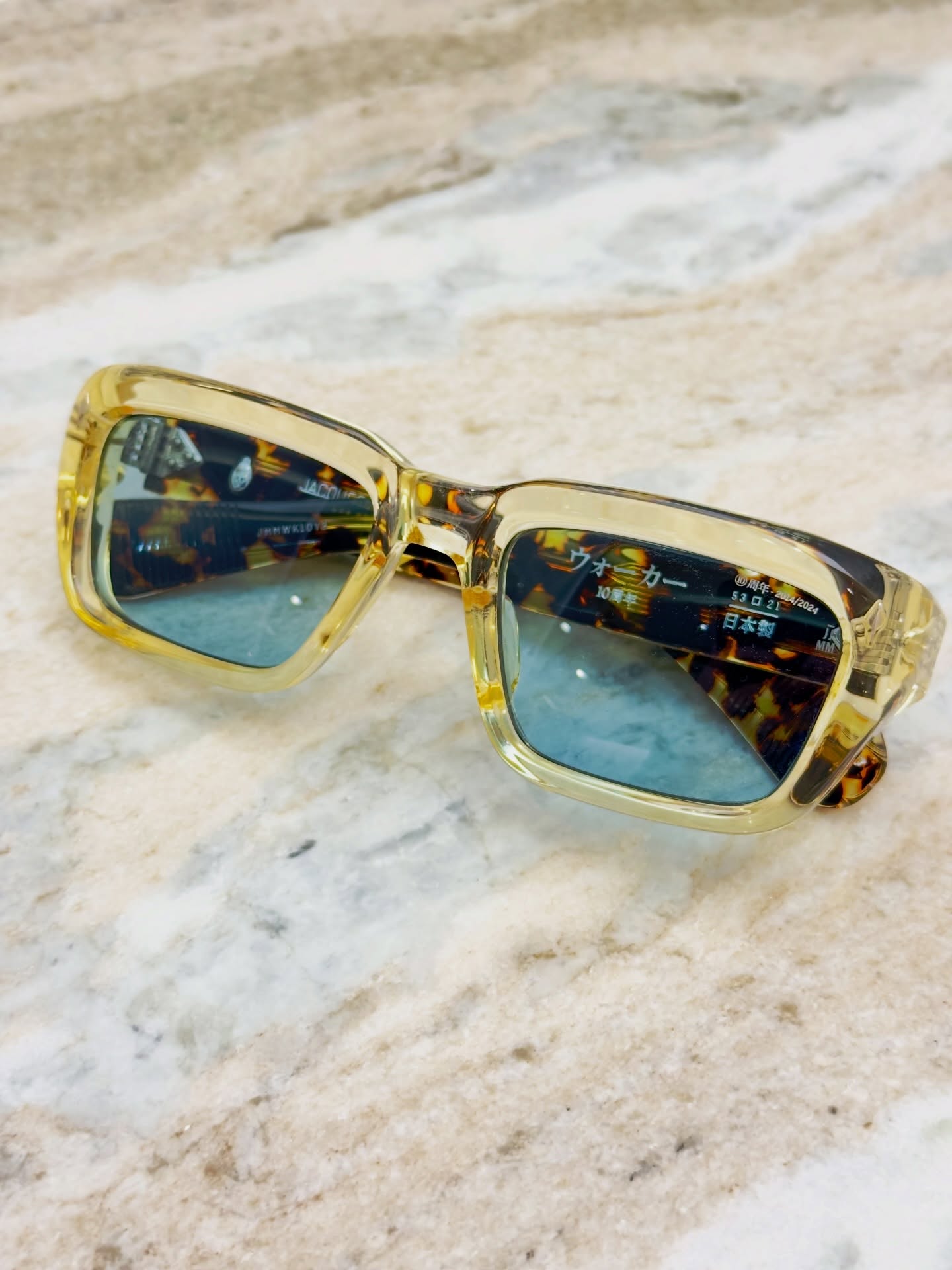 【WALKER - THE DECADE COLLECTION】

brand : Jacques Marie Mage
collection : DECADE
model : WALKER
color : Dun

先日新色が入荷した WALKER（通常モデル）。
今回はそのモデルの10周年を記念してリデザインされた DECADE COLLECTION バージョン をご紹介いたします。

Jacques Marie Mage の創設10周年を祝して、これまで発表されてきた数々の名作の中から「10モデル」を厳選し、特別仕様として再構築した DECADE COLLECTION。
そのラインナップのひとつに選ばれたのが、この WALKER です。

それだけブランドを象徴する、アイコニックな存在であることが分かります。

通常モデルが フロント8mm厚 なのに対し、
DECADE COLLECTION では 10mm厚のアセテート生地を採用した特別仕様。

より重厚で立体的なボリュームが生まれ、JMMらしい彫刻的なフォルムとクラフトマンシップがいっそう際立ちます。

さらに、専用ケースやクリーニングクロスには、巨匠コレクション同様の浮世絵シリーズのアートワークを採用。

カラーは Dun。
淡い飴色の透明感を持つフロントに、ベッコウ柄のテンプルが重なる奥行きのある配色。

完成された芸術作品のような存在感を、ぜひ店頭でご体感ください。

shop data 
::: ボズュー麻布 :::
最寄り駅 麻布十番駅
5b出口から徒歩約1分
住所 106-0045
東京都港区麻布十番1-10-12須田ビル 1F
03-6230-9983
azabu@beauxyeux.jp 

A new color of the standard WALKER has arrived.

Today we introduce the DECADE COLLECTION edition, created to celebrate the 10th anniversary of Jacques Marie Mage.

Ten iconic archive styles were reimagined with exclusive specifications — and WALKER is one of them.

Upgraded from an 8mm front to a bold 10mm acetate construction, it delivers a more sculptural presence, emphasizing the brand’s architectural craftsmanship.

The set also includes a special case and cloth featuring ukiyo-e inspired artwork, adding a collectible, art-piece quality.

Color: Dun — a soft candy-amber front with tortoiseshell temples, rich in depth and nuance.

More than eyewear, it feels like a finished work of art.
Experience it in store.

Shop Information 
::: Beauxyeux Azabu :::
Nearest Station: Azabu-Juban Station
Approximately 1-minute walk from Exit 5b
Address: 1F Suda Building, 1-10-12 Azabu-Juban, Minato-ku, Tokyo 106-0045
03-6230-9983
azabu@beauxyeux.jp

@beauxyeux_jiyugaoka