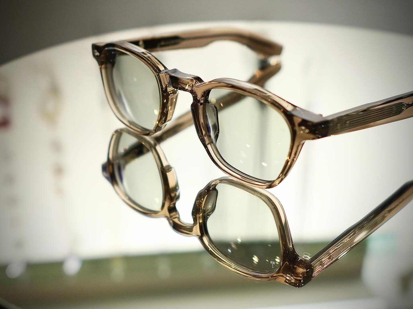 brand: JACQUES MARIE MAGE
model:ZEPHIRIN 47
col: Dusty Jade

人気モデル【ZEPHIRIN 47size】の新色が入荷しました！

上品な色味なクリアブラウン。
肌馴染み良く、程よく主張してくれます。

是非お試しください！

商品に関するお問い合わせはDM、お電話、メールでも受付しておりますのでお気軽に問い合わせください。

︎shop data︎
最寄り駅 自由が丘
正面口出口から歩いて約５分です。
住所 152-0035
東京都目黒区自由が丘1-16-13ヒルズ自由が丘1F
︎03-5731-6612
info＠beauxyeux.jp

A new color has arrived for the popular model [ZEPHIRIN 47 size]!

A sophisticated clear brown.

It blends well with the skin and makes just the right statement.

Please try it out!

For product inquiries, please feel free to contact us via DM, phone, or email.

︎ shop information︎
SHOP beauxyeux Jiyugaoka
ZIPCODE 152-0035
1F Hills Jiyugaoka 1-16-13
Jiyugaoka Meguro-ku Tokyo JAPAN
︎+81-35731-6612
info@beauxyeux.jp


#自由が丘 
@beauxyeux_azabu
@jacquesmariemage