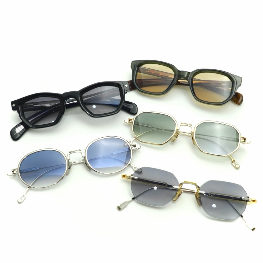 【SATO 取り扱い開始】

この度、当店にてSATOの取り扱いを開始しました。

SATOは、2022年にフランスでスタートしたアイウェアブランドで、日本人デザイナーEque氏が手がけています。

ブランドコンセプトは、
"A pair of sunglasses made by perfectionists for perfectionists. （完璧主義者が完璧主義者のために作ったサングラス）"

1990年代の美学を背景に、構築的なラインとどこか退廃的な空気感を持ちながら、ワイルドさと洗練を併せ持つデザインが特徴です。

すべてのフレームは福井県鯖江市で製造され、熟練の職人によって仕上げられています。各モデルは限定生産で、シリアルナンバーが刻まれています。

SATOは、サングラスを単なるアクセサリーではなく、長く愛用できる"ジュエリー"として捉えています。

掲載モデル以外にもご用意がございますので、ぜひ店頭にてお試しください。

shop data 
::: ボズュー麻布 :::
最寄り駅 麻布十番駅
5b出口から徒歩約1分
住所 106-0045
東京都港区麻布十番1-10-12須田ビル 1F
03-6230-9983
azabu@beauxyeux.jp 

We are pleased to introduce SATO, now available in-store.

Founded in France in 2022, SATO is an eyewear brand designed by Japanese designer Eque.

The brand concept:
“A pair of sunglasses made by perfectionists for perfectionists.”

Inspired by the aesthetics of the 1990s, the designs feature structured lines with a subtly decadent attitude—balancing boldness with refinement.

All frames are crafted in Sabae, Fukui, Japan, and carefully finished by skilled artisans. Each model is produced in limited quantities and engraved with a serial number.

SATO approaches sunglasses not merely as accessories, but as “jewelry” meant to be worn and appreciated over time.

In addition to the featured models, we offer a wider selection in-store.

We invite you to visit and try them on.

Shop Information 
::: Beauxyeux Azabu :::
Nearest Station: Azabu-Juban Station
Approximately 1-minute walk from Exit 5b
Address: 1F Suda Building, 1-10-12 Azabu-Juban, Minato-ku, Tokyo 106-0045
03-6230-9983
azabu@beauxyeux.jp

@beauxyeux_jiyugaoka