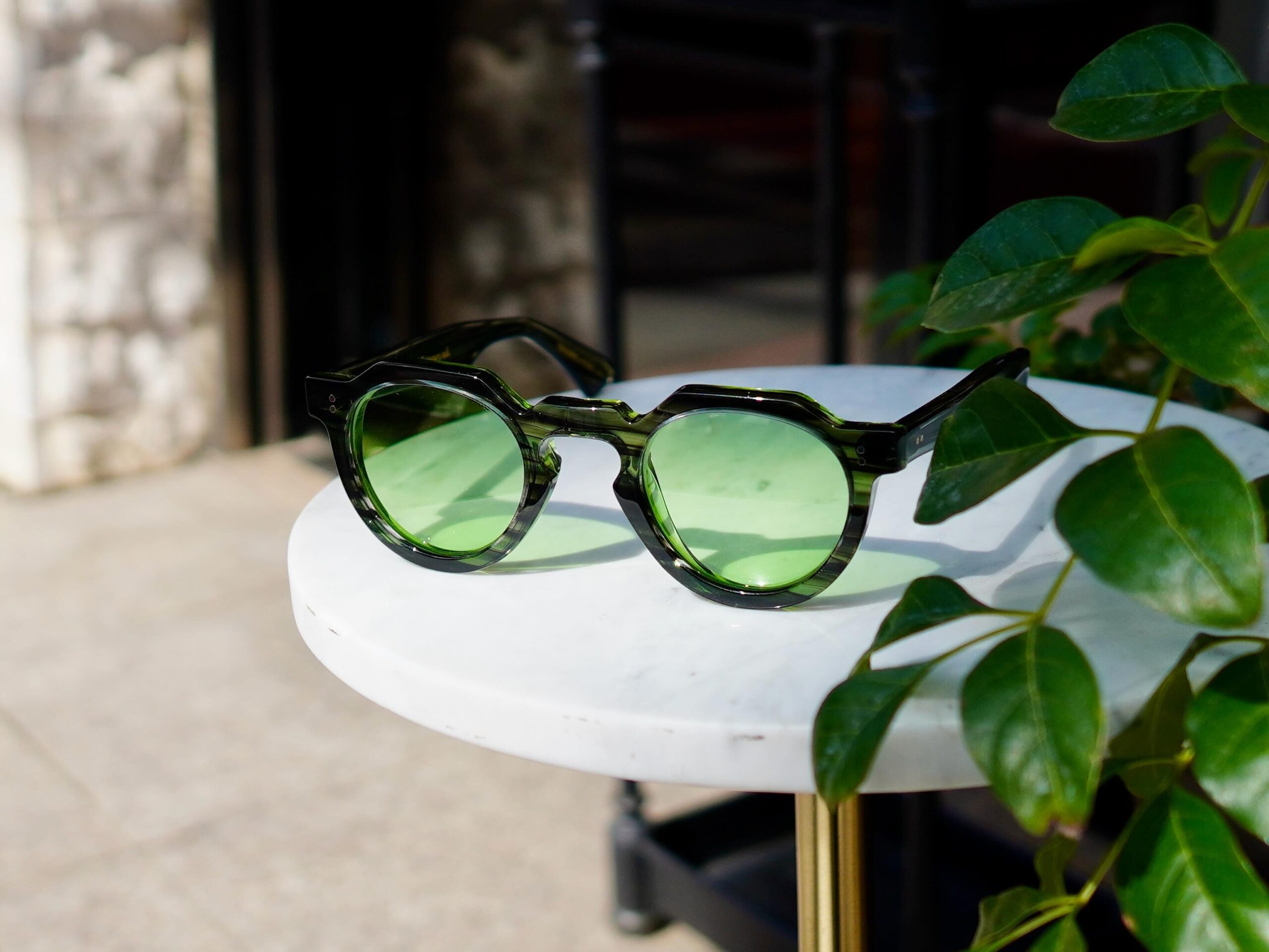 brand: Lesca LUNETIER
mod:Crown XL Panto 8mm
col:L

Lesca LUNETIERより人気シリーズ『Upcycling Acetate(アップサイクリングアセテート)』よりCROWNPANTOのXLサイズの新色が入荷しました！

グレーササに貼り合わせのグリーンのアセテート生地が綺麗な新色です。
このカラー以外にも多数入荷しております！

是非ご来店お待ちしております。

商品に関するお問い合わせはDM、お電話、メールでも受付しておりますのでお気軽に問い合わせください。

shop data
最寄り駅 自由が丘
正面口出口から歩いて約５分です。
住所 152-0035
東京都目黒区自由が丘1-16-13ヒルズ自由が丘1F
03-5731-6612
info＠beauxyeux.jp

A new color of the popular "Upcycling Acetate" series CROWNPANTO from Lesca LUNETIER has arrived in XL size!

The new color features a beautiful combination of gray sasa and green acetate fabric.

Many other colors are also available!

We look forward to your visit.

For product inquiries, please feel free to contact us via DM, phone, or email.

shop information
SHOP beauxyeux Jiyugaoka
ZIPCODE 152-0035
1F Hills Jiyugaoka 1-16-13
Jiyugaoka Meguro-ku Tokyo JAPAN
+81-35731-6612
info@beauxyeux.jp

@beauxyeux_azabu
@lescalunetier
@globespecs_1998