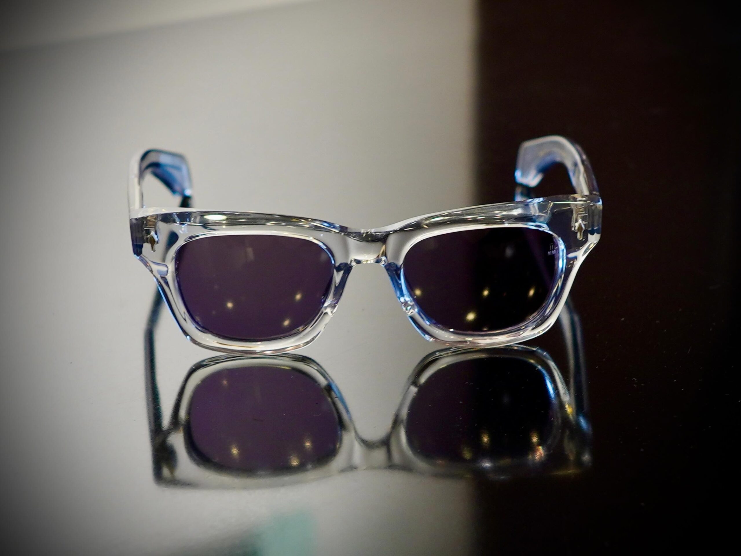 brand: JACQUES MARIE MAGE
model:DEALAN
col: SULFUR

人気モデルの【DEALAN】より待望の新色が入荷いたしました。

これからの季節に掛けて頂きたいクリア系です。
クリアでも少しグレーが入っているので、上品に肌馴染みが良いです。

是非お試しください！

商品に関するお問い合わせはDM、お電話、メールでも受付しておりますのでお気軽に問い合わせください。

shop data
最寄り駅 自由が丘
正面口出口から歩いて約５分です。
住所 152-0035
東京都目黒区自由が丘1-16-13ヒルズ自由が丘1F
03-5731-6612
info＠beauxyeux.jp

We've received a long-awaited new color from the popular model, 【DEALAN】!

This clear shade is perfect for the upcoming season.

Even though it's clear, it has a hint of gray, giving it an elegant and flattering look.

Please give it a try!

For product inquiries, please feel free to contact us via DM, phone, or email.

shop information
SHOP beauxyeux Jiyugaoka
ZIPCODE 152-0035
1F Hills Jiyugaoka 1-16-13
Jiyugaoka Meguro-ku Tokyo JAPAN
+81-35731-6612
info@beauxyeux.jp


#自由が丘 
@beauxyeux_azabu
@jacquesmariemage