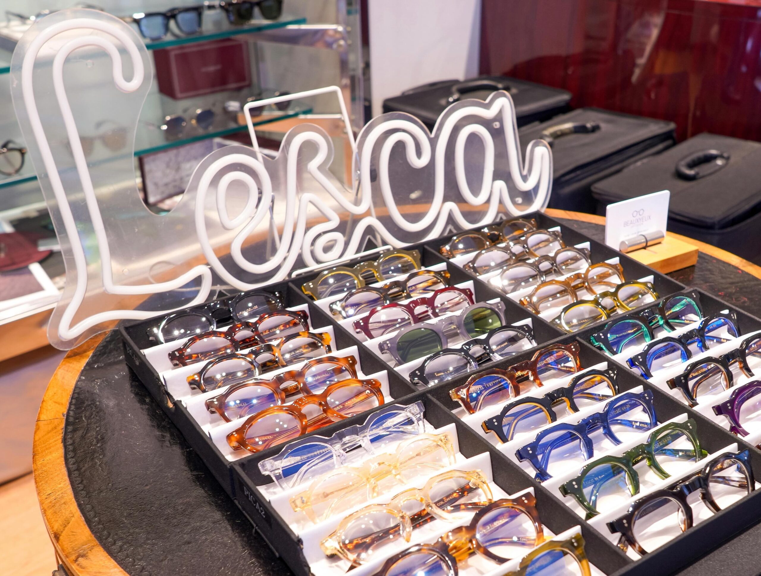 【Lesca LUNETIER サンプル受注会開催中】
『Lesca LUNETIER』オーダー会を本日より7月19日(日)までの4日間、ボズュー麻布店にて開催しております。
『Lesca LUNETIER』現行のアイコンモデル
(PICA,TORO,LaCorb's,HERletc....)最新コレクションなど通常店頭ではご紹介できないカラーやモデルをはじめ、ヴィンテージアセテートを再構築した「Upcycling Acetate (アップサイクリングアセテート)」コレクションも、【即売可能】なラインアップとしてご用意いたします。
イベント期間中は、気になっていたモデルも実際に手に取り、サイズ感やカラーリング、掛け心地までじっくりとご確認いただいたうえで、ご注文いただけます。
さらに、フレームの魅力を一層引き立てるカラーレンズやサングラスレンズ、近年高い人気を誇る調光レンズなど、多彩なレンズサンプルもご用意しております。
この期間だけの充実したラインアップの中から、永くご愛用いただける一本との出会いをお楽しみいただけましたら幸いです。
皆様のご来店を心よりお待ちしております。どうぞお気軽にお立ち寄りください。
※本イベントは受注会形式での開催となります。サンプルよりご注文いただく商品につきましては、お渡しまでお時間を頂戴する場合がございます。納期などの詳細は、店頭スタッフまでお気軽にお問い合わせください。
商品に関するお問い合わせは、InstagramのDM・お電話・メールでも承っております。どうぞお気軽にお問い合わせください。
shop data
::: ボズュー麻布 :::
最寄り駅 麻布十番駅
5b出口から徒歩約1分
住所 106-0045
東京都港区麻布十番1-10-12須田ビル 1F
03-6230-9983
azabu@beauxyeux.jp
Shop Information
::: Beauxyeux Azabu :::
Nearest Station: Azabu-Juban Station
Approximately 1-minute walk from Exit 5b
Address: 1F Suda Building, 1-10-12 Azabu-Juban, Minato-ku, Tokyo 106-0045
03-6230-9983
azabu@beauxyeux.jp