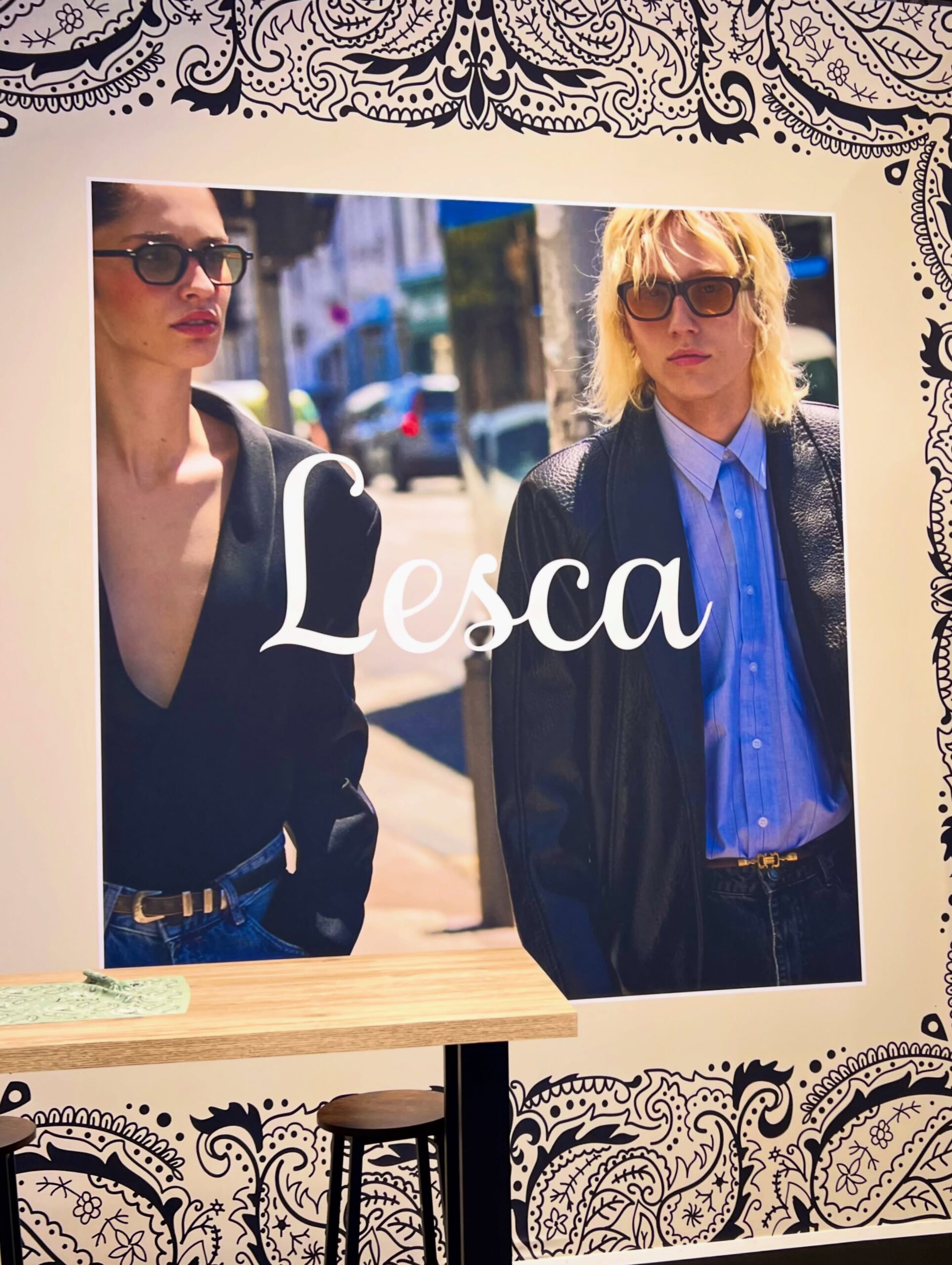 フランス・パリで開催中のアイウェア展示会「SILMO」にてlesca(レスカ)のブースに寄らせていただきました！

今回新しいコレクションとしてメタルのコレクション、HERIのサイズアップのXL.アップサイクリングの新作、レスカコレクションの新作などが発表されていました！
　
なかでもオススメはダブルブリッジの新作メタルフレームはこれまでにはレスカのイメージになかったメタルフレームですが、ヴィンテージのメタルフレームから現在へのインスパイアされたデザインが良かったです！

HERIのXLはこれまでのHERIではサイズ感が小さく感じていた方にオススメです。

また前回好評でした，シャンパンコレクションの新色が出ておりこちらもまた前回のカラーとは違うカラーで良かったです！

またインスタにて新作入荷後にはディテールなどご紹介します。
どうぞお楽しみに。

︎ shop information ︎
ボズュー自由ヶ丘
自由が丘駅 正面口より徒歩約5分

〒152-0035
東京都目黒区自由が丘1-16-13
ヒルズ自由が丘1F
TEL：03-5731-6612
MAIL：info@beauxyeux.jp



@lescalunetier
@silmoparis
@beauxyeux_jiyugaoka 
@beauxyeux_azabu